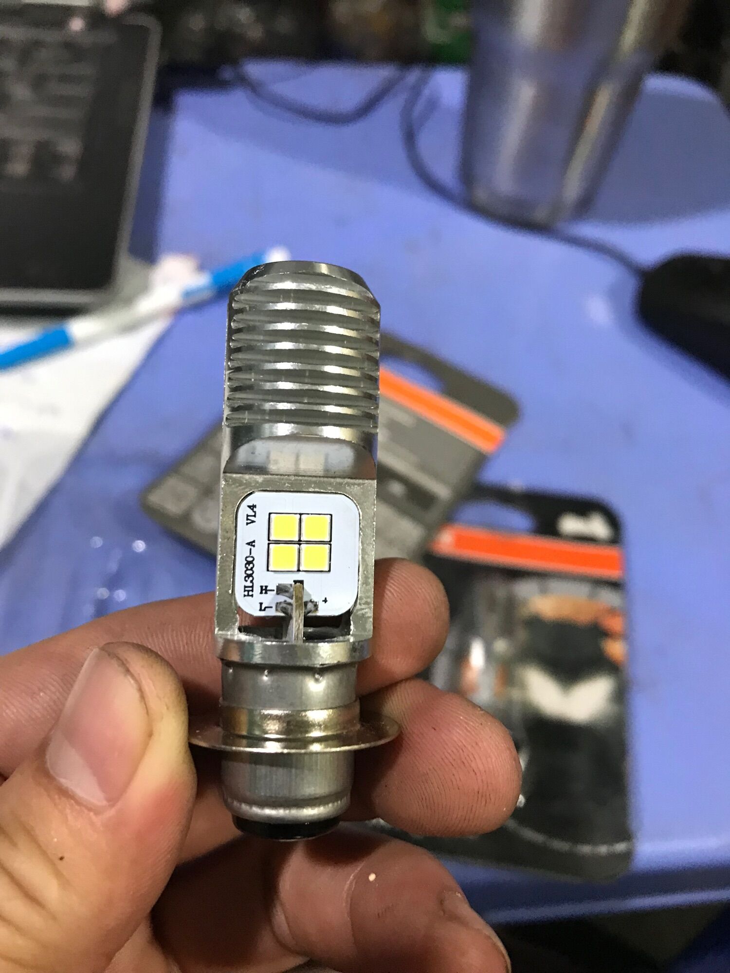 Bóng đèn led Osram PHILIPS