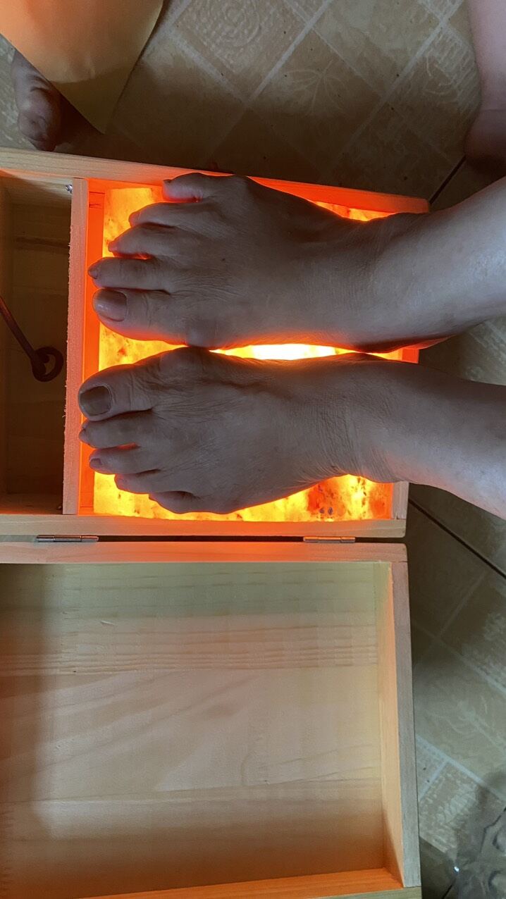 Đá muối Himalaya ( viên đá hồng)