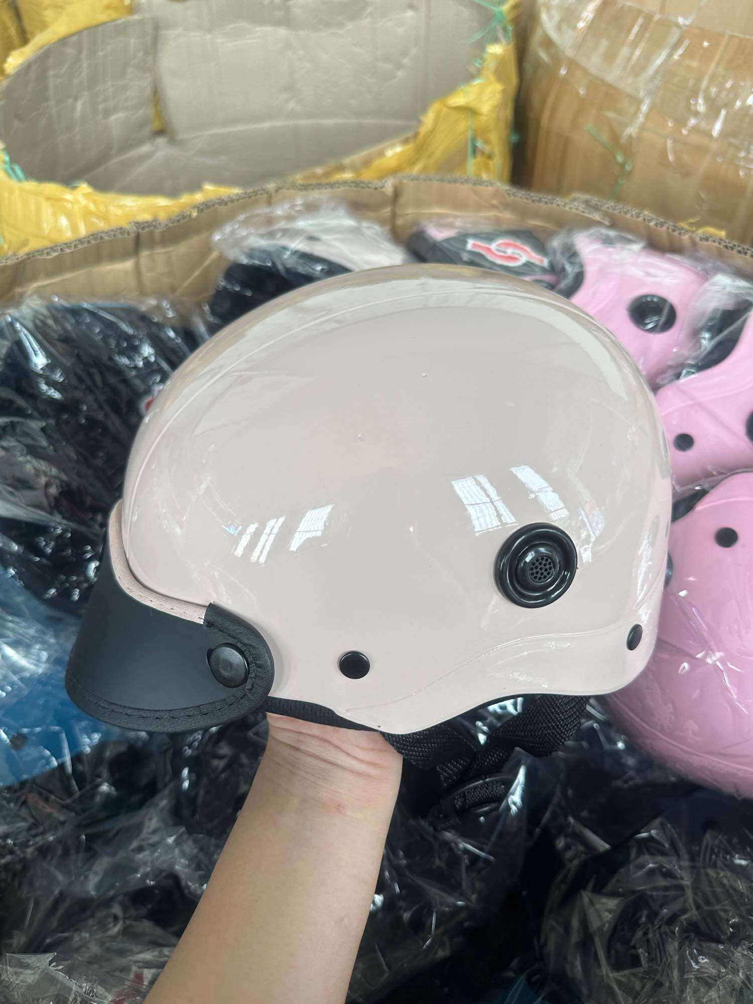 Mũ bảo hiểm nửa đầu nhiều màu sơn bóng