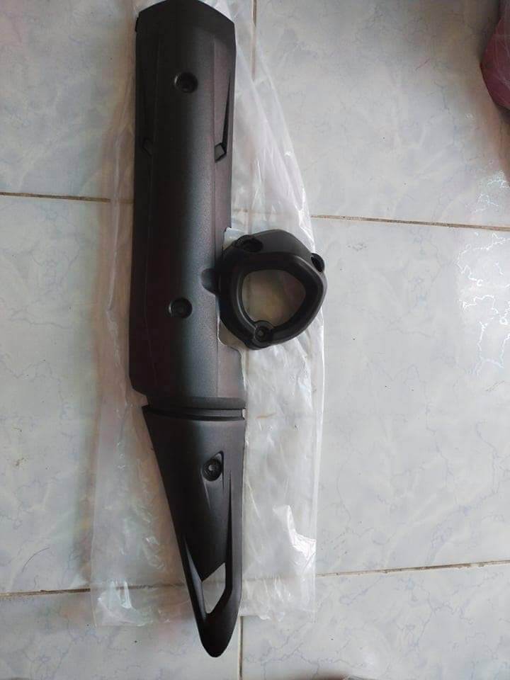 Bộ ốp + chụp giả zin gắn exciter 150.