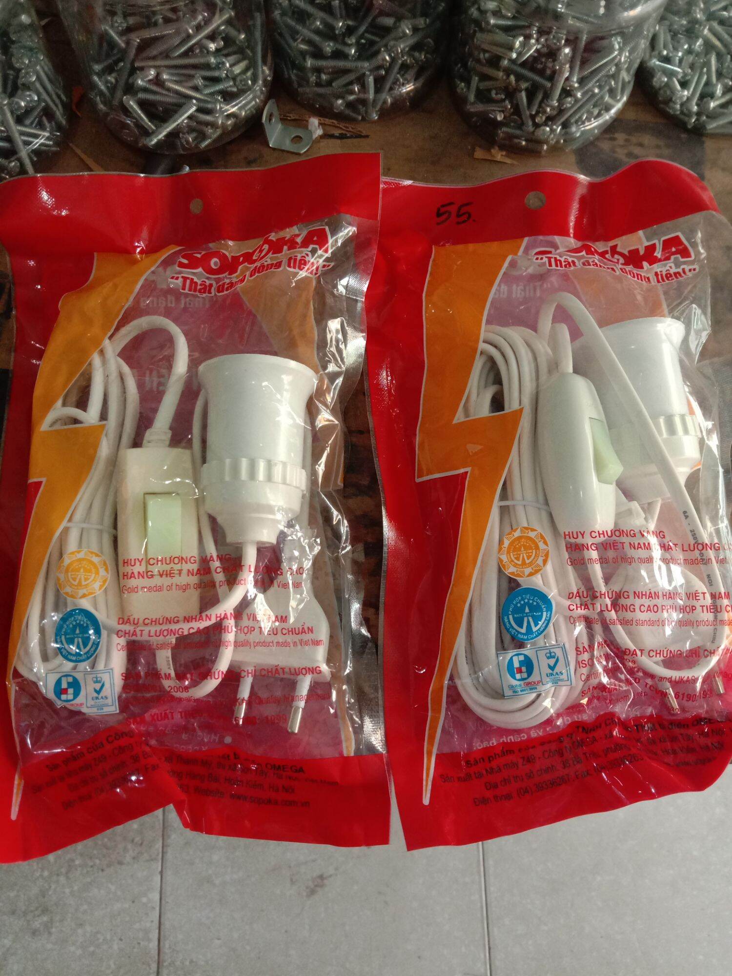 Bộ dây đui đèn liền công tắc Sopoka