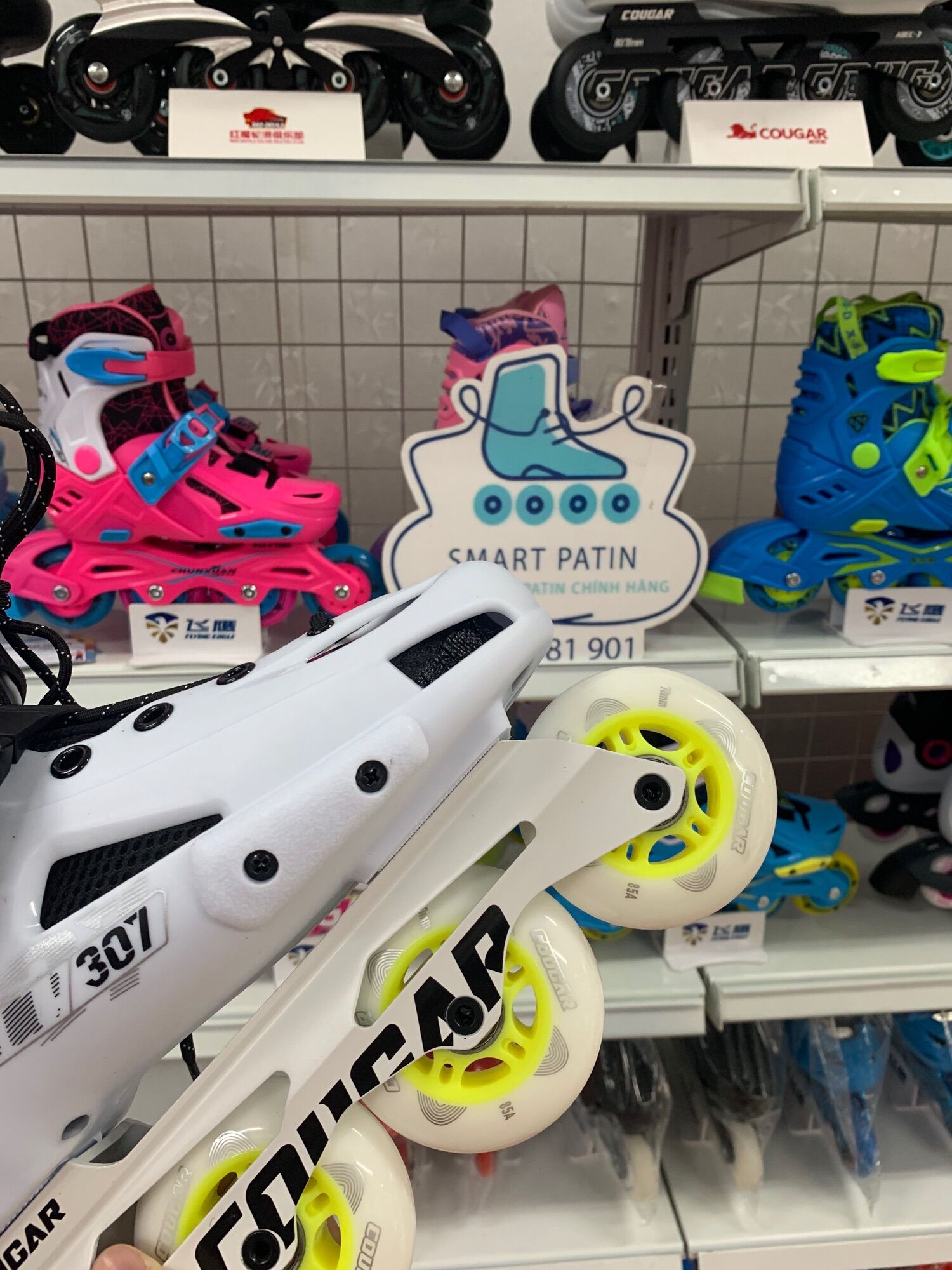 Giày Patin Cougar 307C – (2 màu trắng - đen)