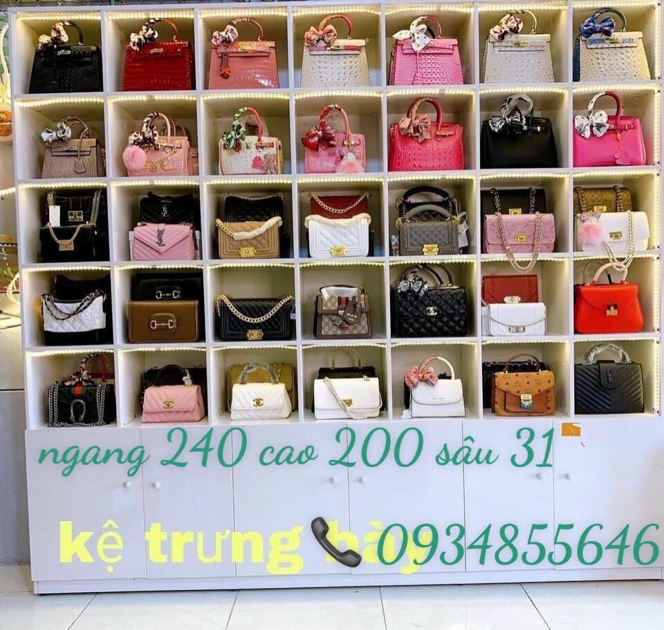 Những lưu ý khi thiết kế cửa hàng túi xách thời trang
