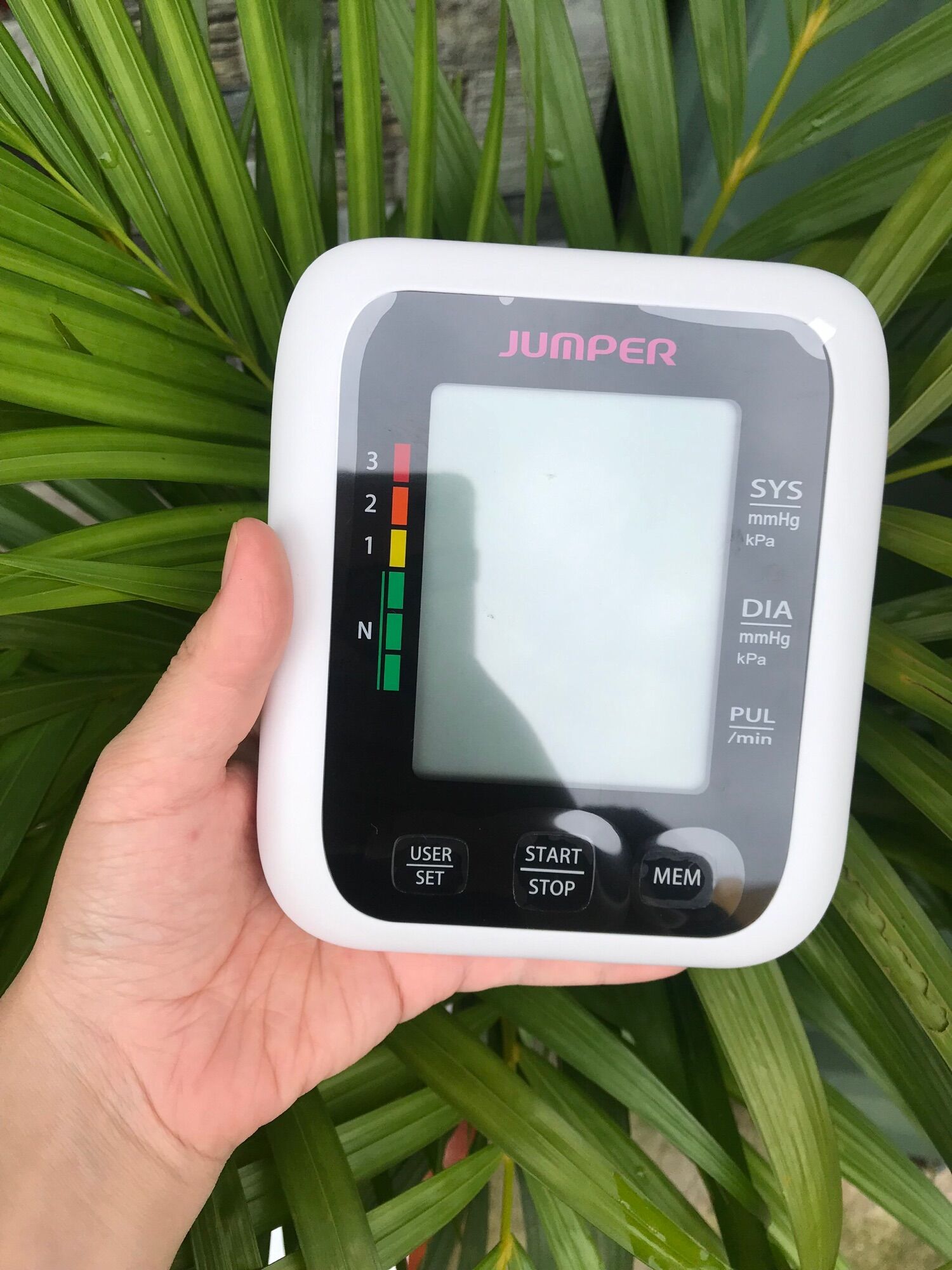 Máy đo huyết áp bắp tay Jumper JPD-HA100