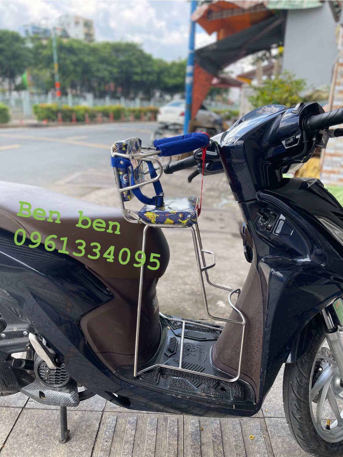 Ghế đi xe máy cho bé xe Vision. Ghế tựa vòng inox
