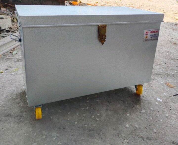 Thùng đựng đồ nghề sửa xe, đồ dùng cá nhân có khóa, có nắp đậy(KT 50 x 30 x 30)