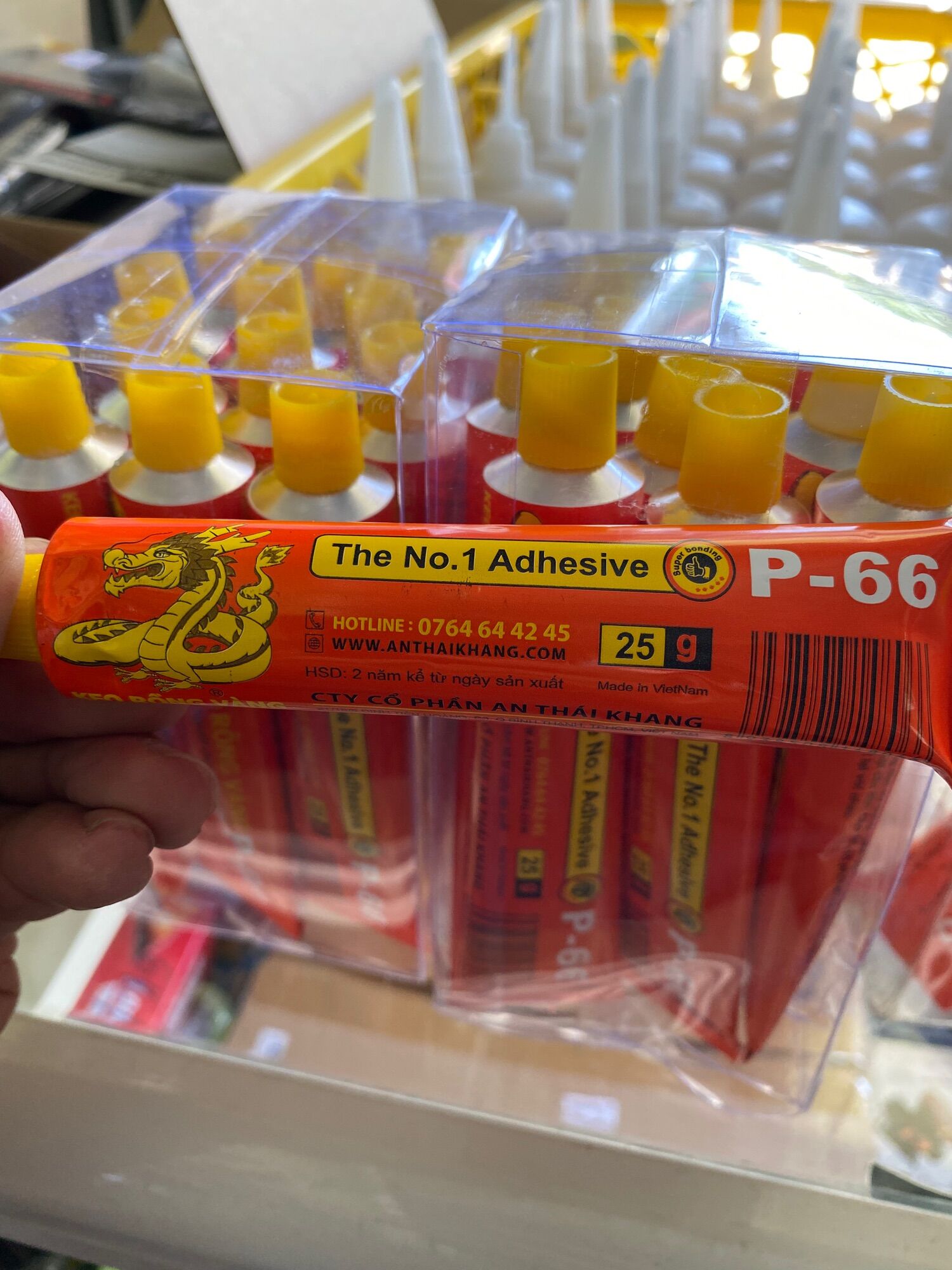 Tuýp Keo Rồng Vàng P-66 ( Keo Con Chó) 25gram