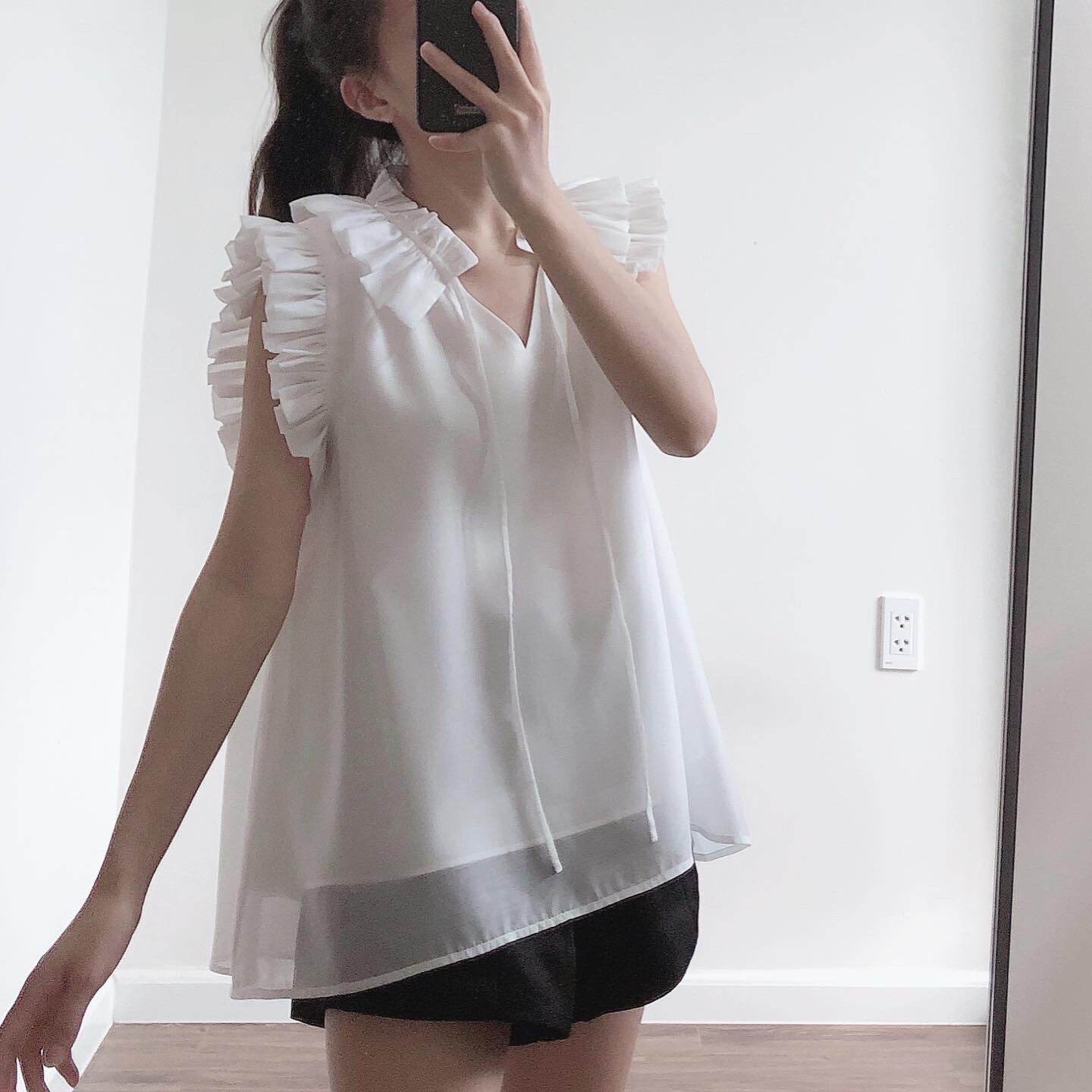 Áo cổ bèo  Vera Top - Gihy.lumos