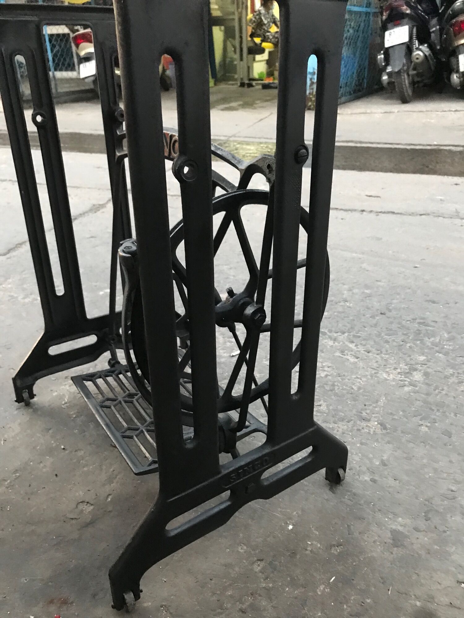Chân đạp Sinco xưa ( lưu ý: chan jin theo máy)
