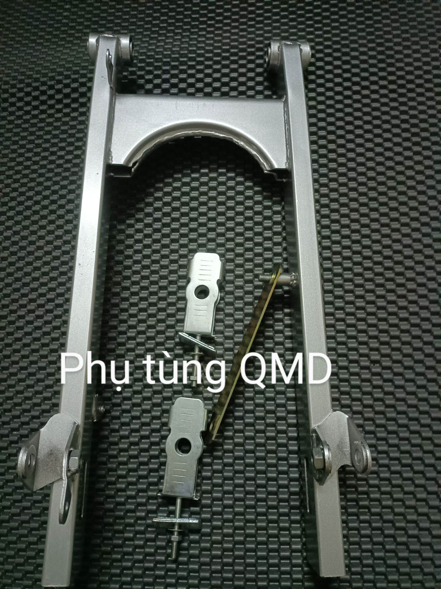 Gấp sirius kiểu Jupiter màu bạc  ( tặng kèm pat tăng sên và pat giữ má đùm)