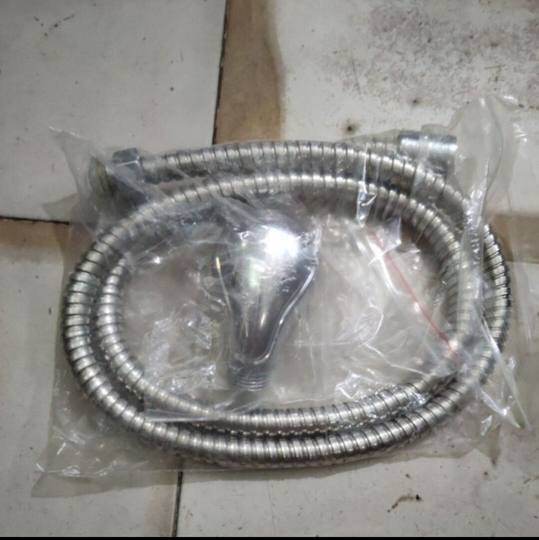 dây vòi Sen cấp nước cho bồn gội đầu