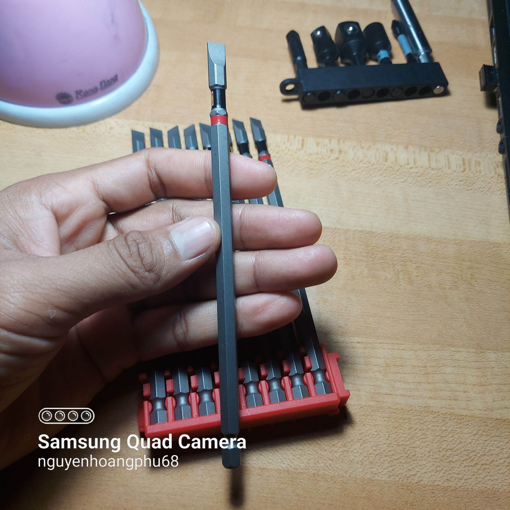 Mũi vít dewalt hàng bãi sl8 152m