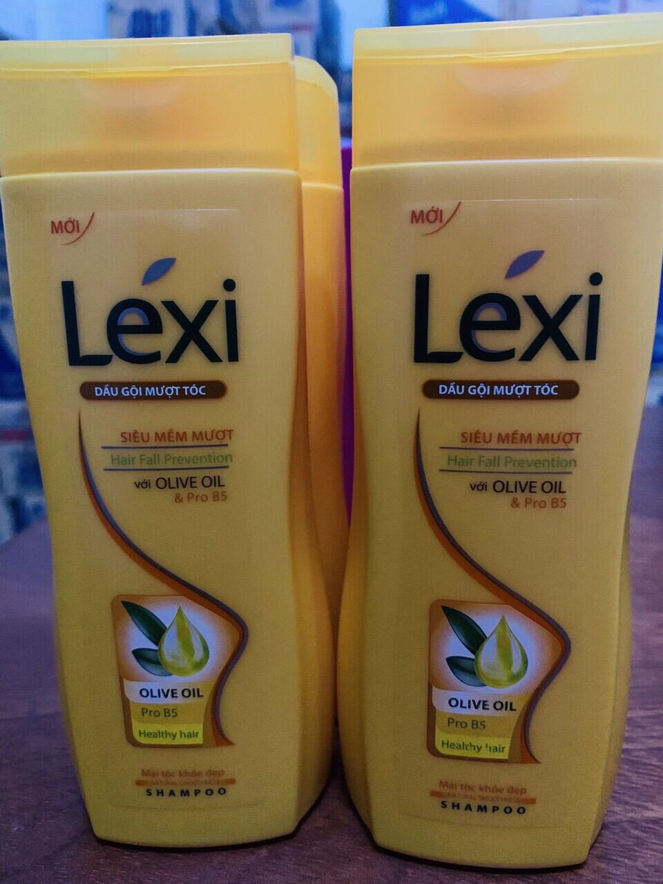 Cơmbo 2 chai dầu gội LEXI chiết xuất Olive, B5 siêu mềm mượt 180g ( vàng )