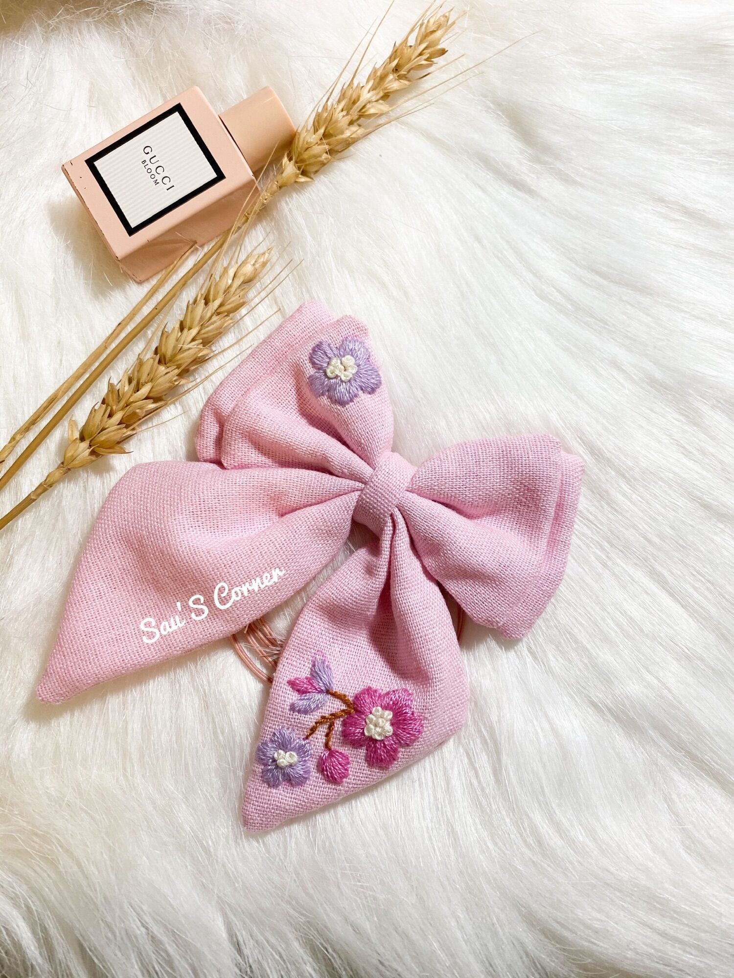 Nơ cột tóc thêu tay handmade