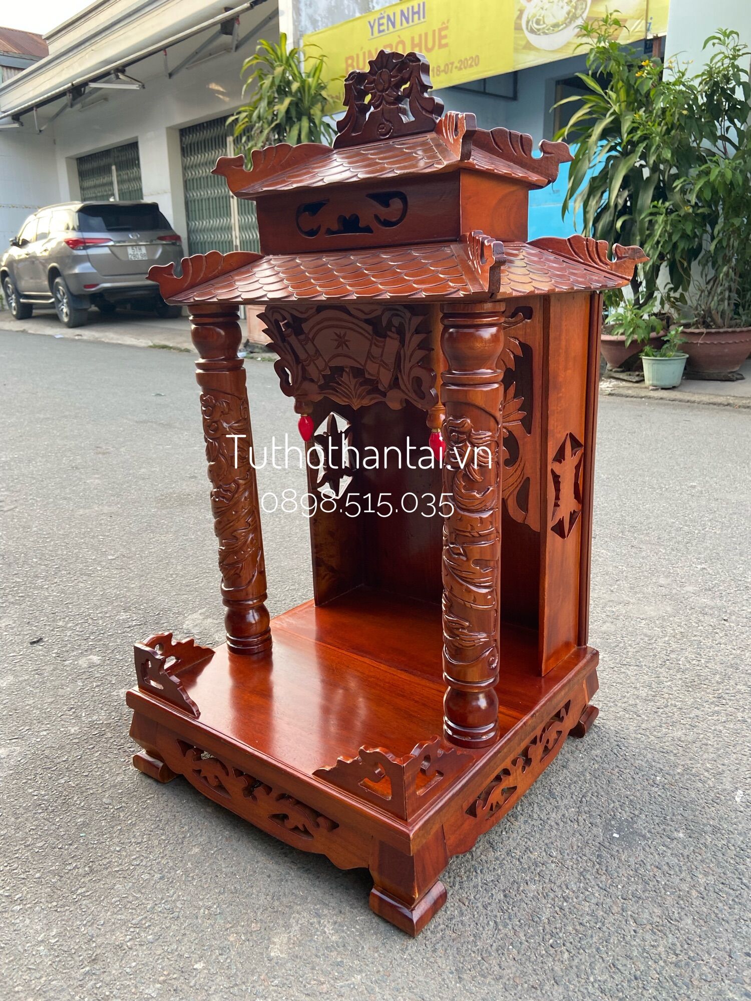 Bàn thờ thần tài mái ngói 50 x 90cm - gỗ Tràm
