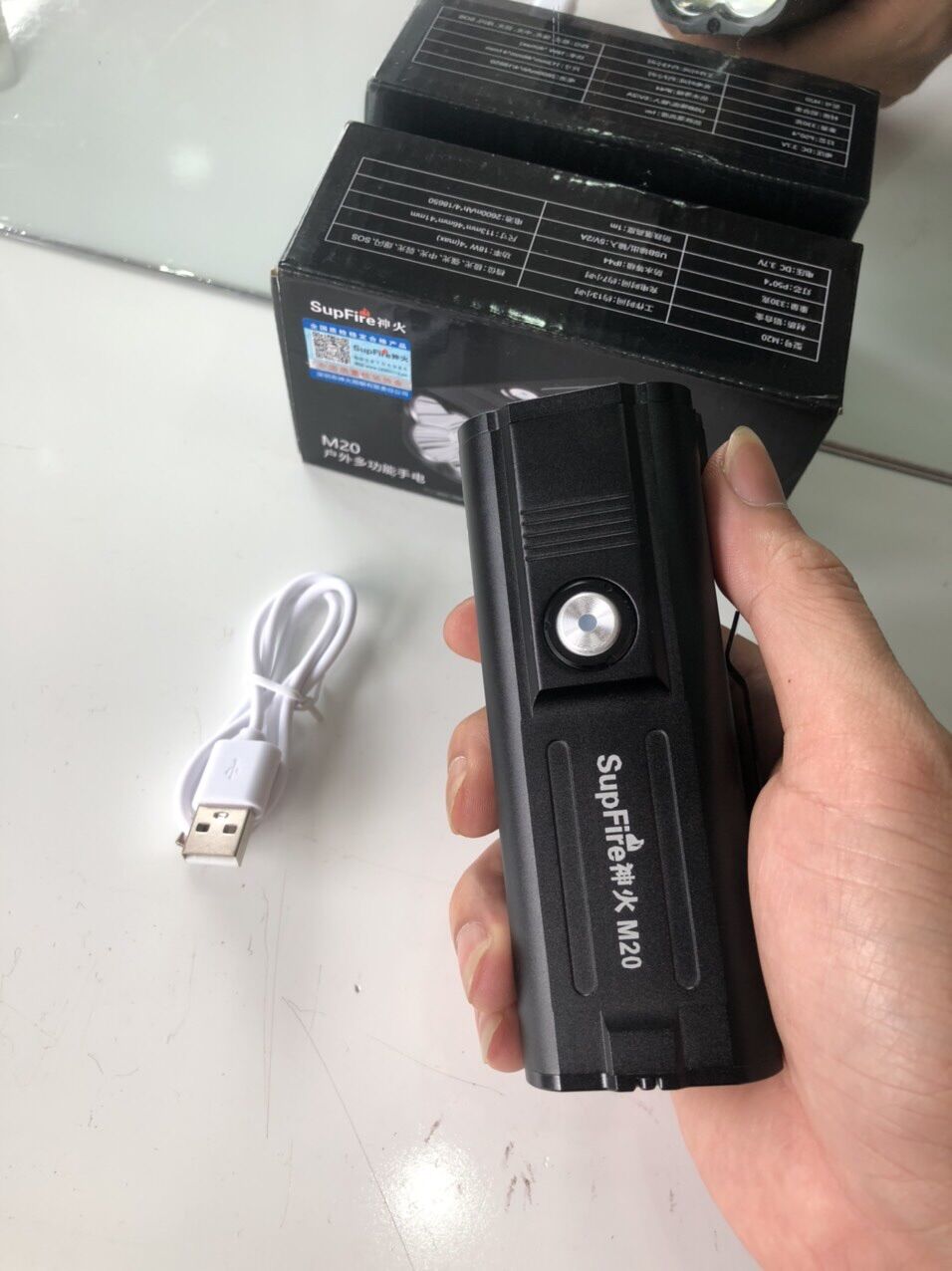 Đèn pin supfire m20