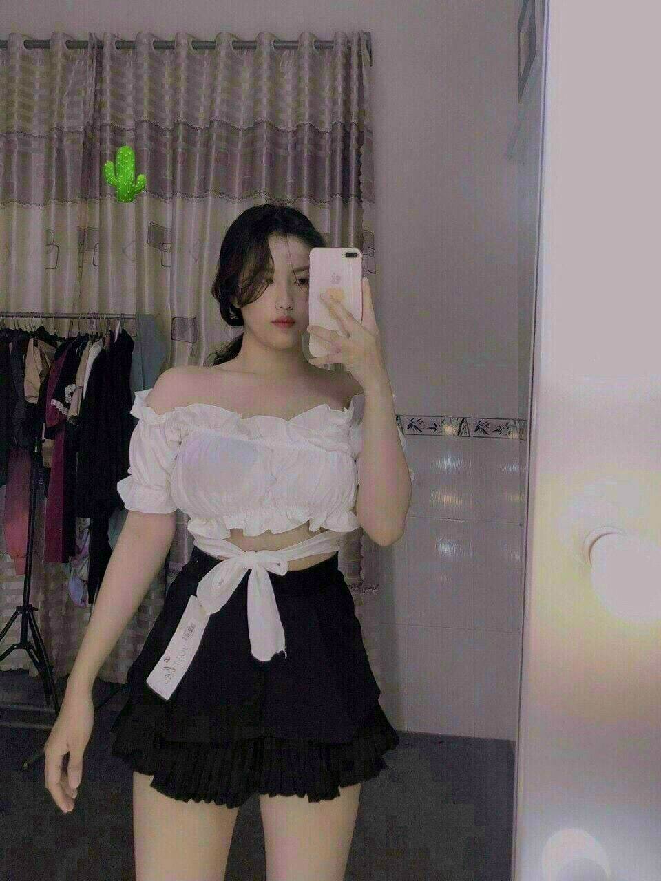 ÁO CROPTOP QUẤN EO DÀI 1M A22