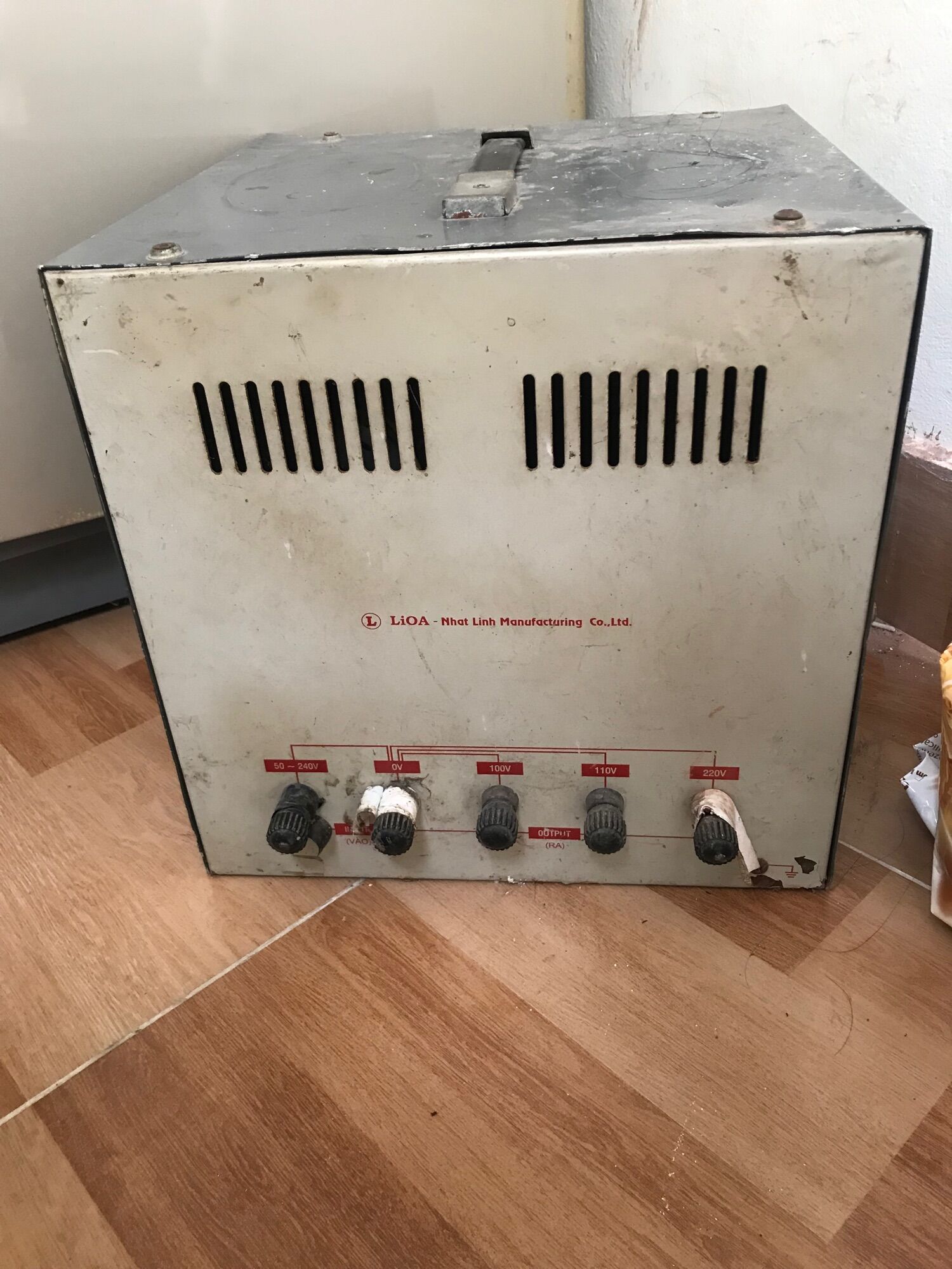 Ổn áp lioa 5000 kV cũ bền dây đồng tốt