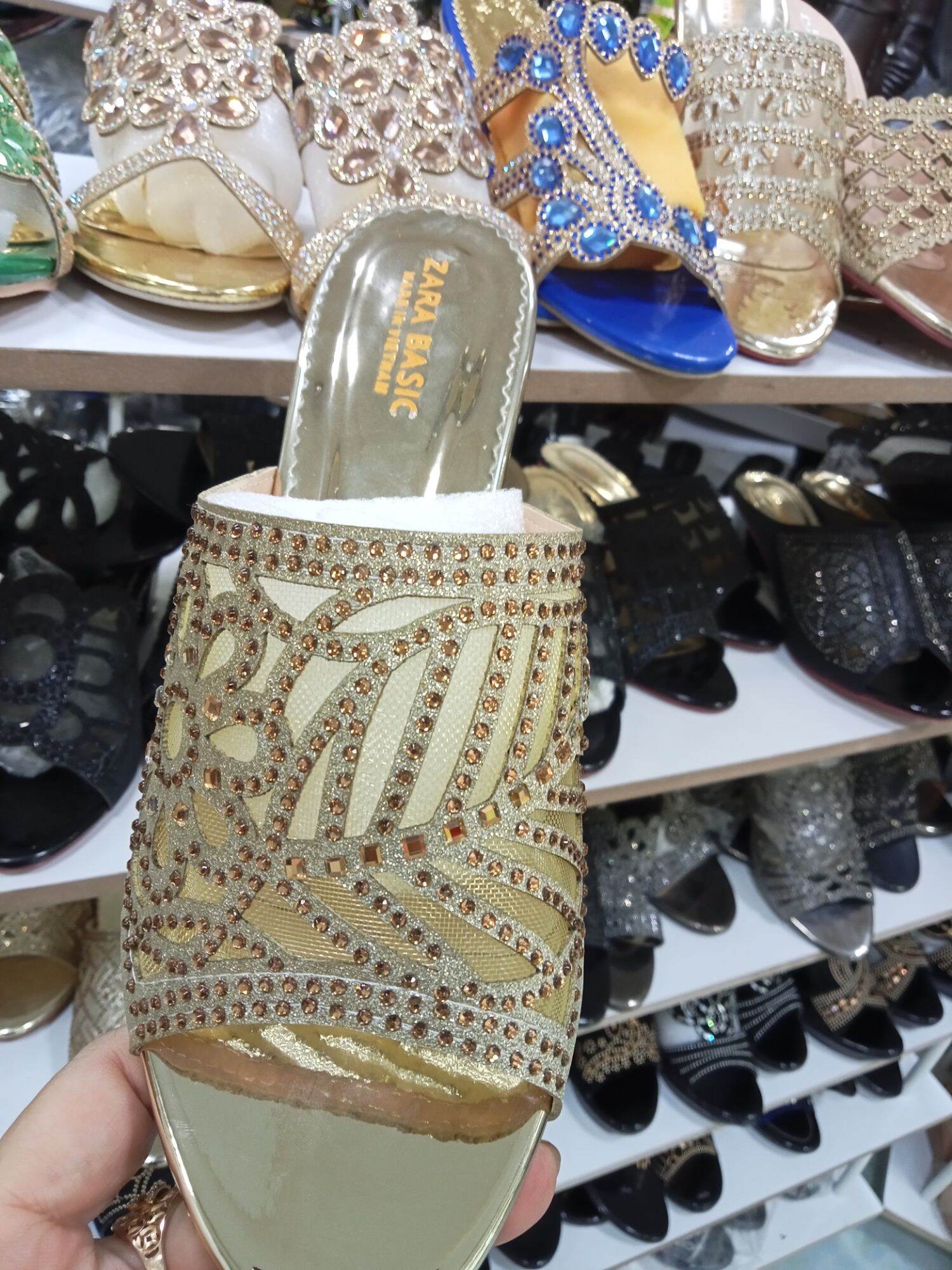 Guốc cao gót 3p và 5p .có size từ 36 đến 43