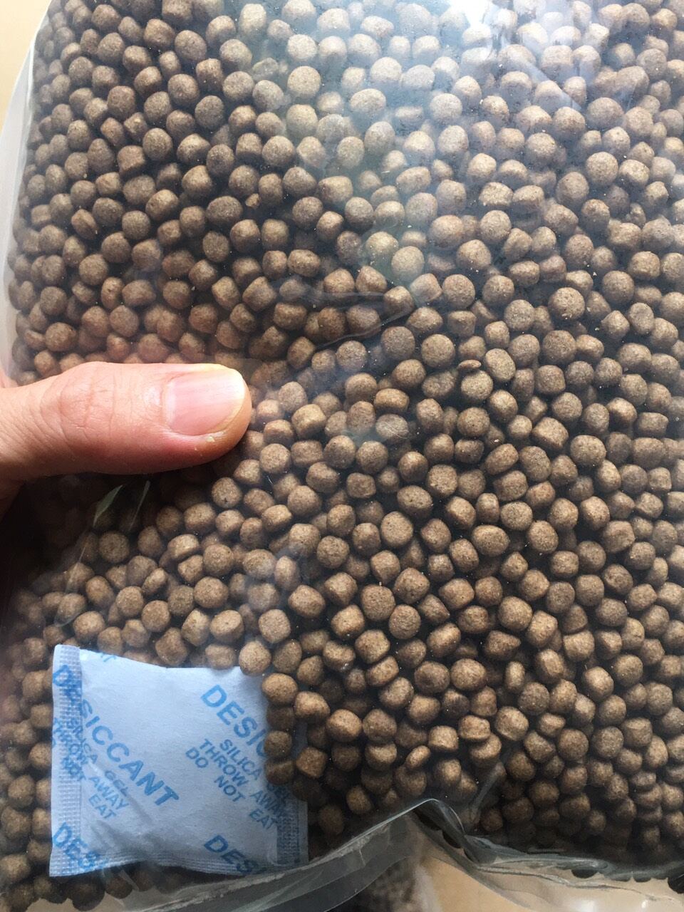1Kg Thức Ăn Cá Koi Kingfeed 6mm, cho cá size 25cm- lớn