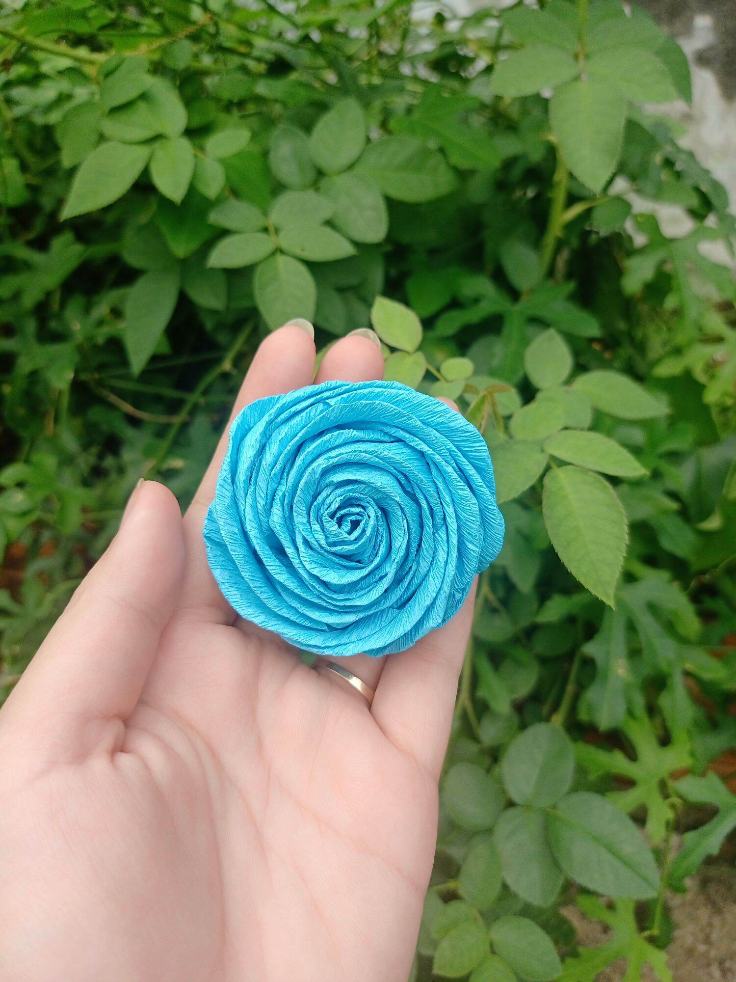 Đầu bông giấy nhún dạng cánh mỏng, hoa handmade nhiều màu
