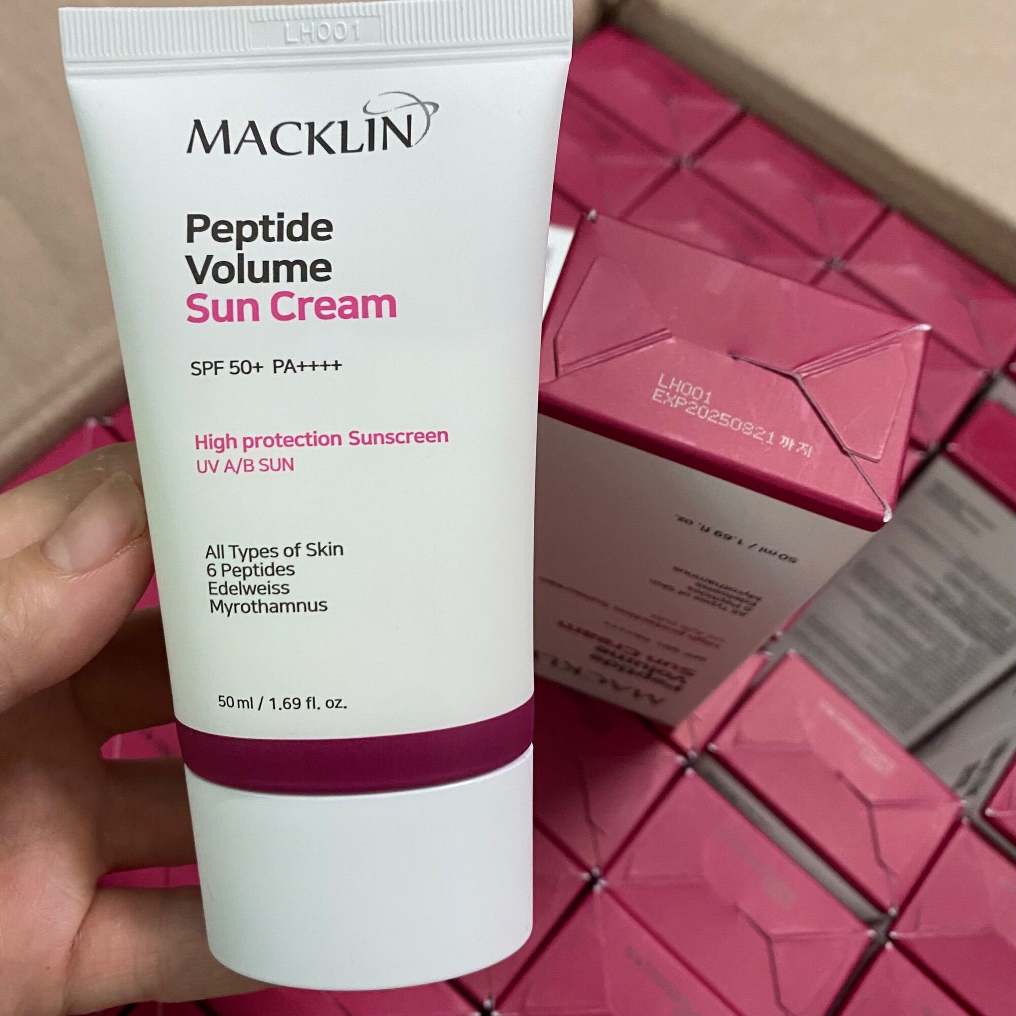 KEM CHỐNG NẮNG MACKLIN 50ML