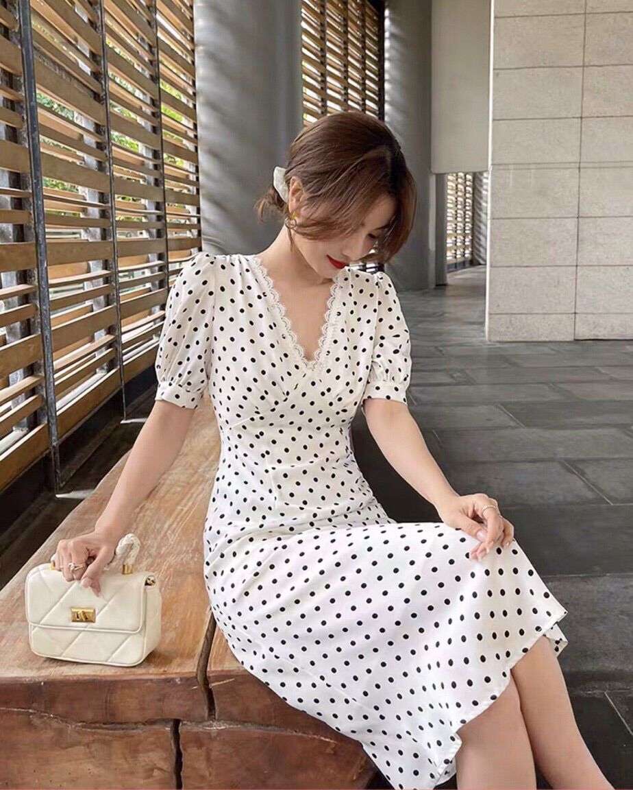 [HCM]ĐẦM CHẤM BI XÒE CỔ VIỀN REN TAY PHỒNG