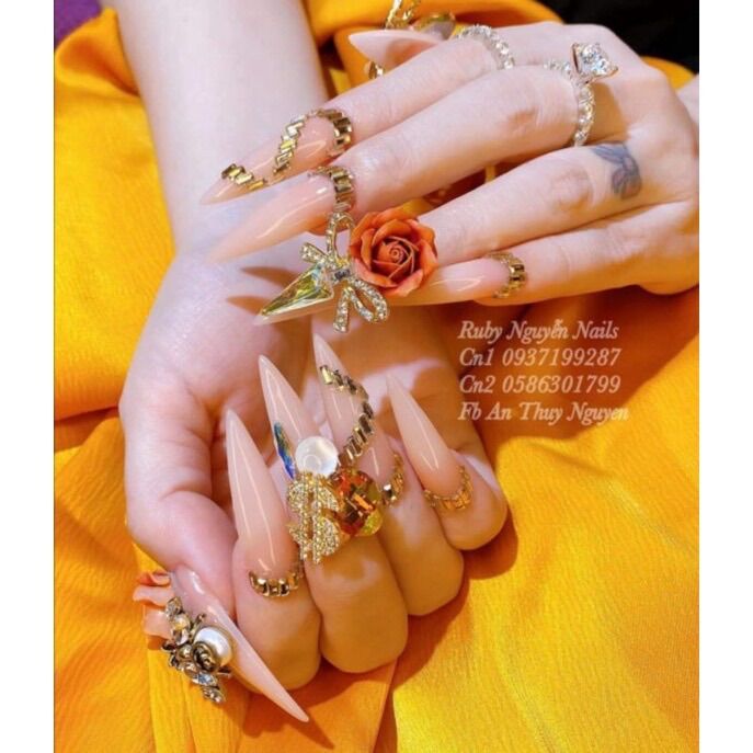 Móng thiết kế đẹp y hình ( có hình thật ).