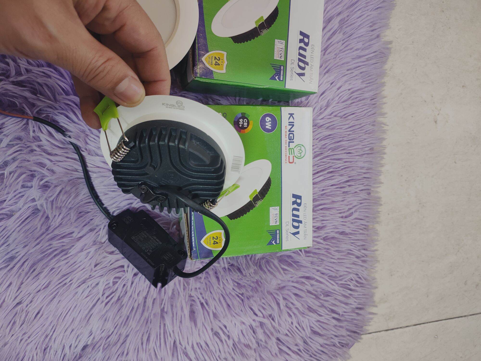 Âm trần kingled 8w-D90