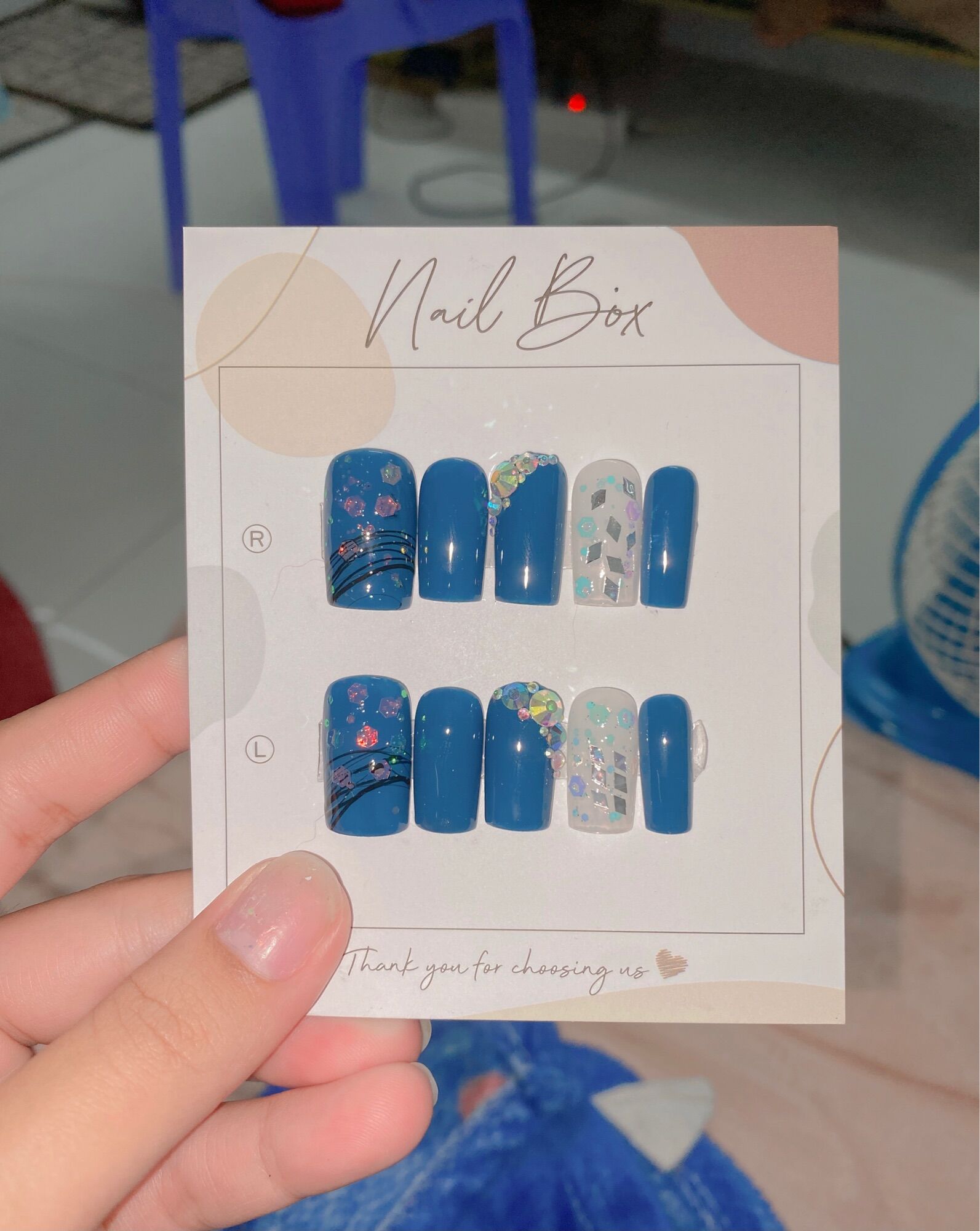 Nailbox thiết kế theo yêu cầu-mẫu nail ẩn kim tuyến