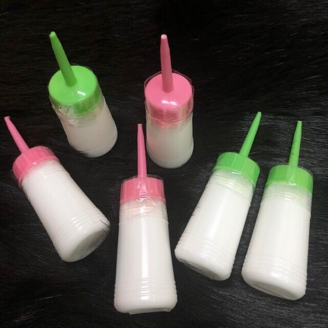 Keo sữa dán vải
