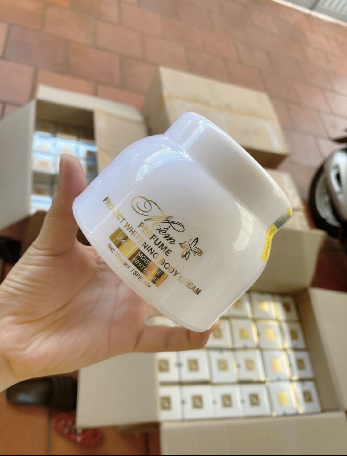 (CHÍNH HÃNG) Kem Body Mềm Nước Hoa A Cosmetic