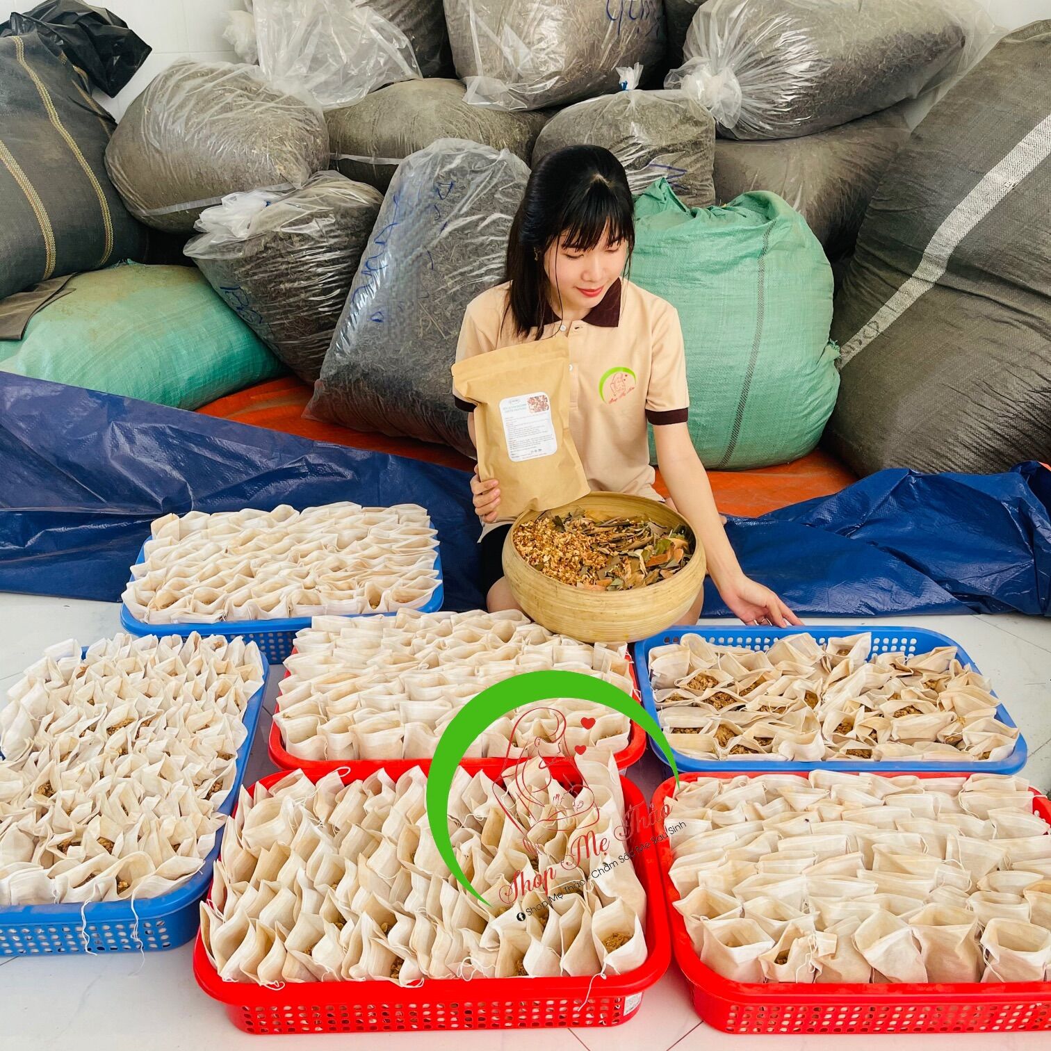 LÁ TẮM DAO ĐỎ SAU SINH (DẠNG TÚI LỌC)