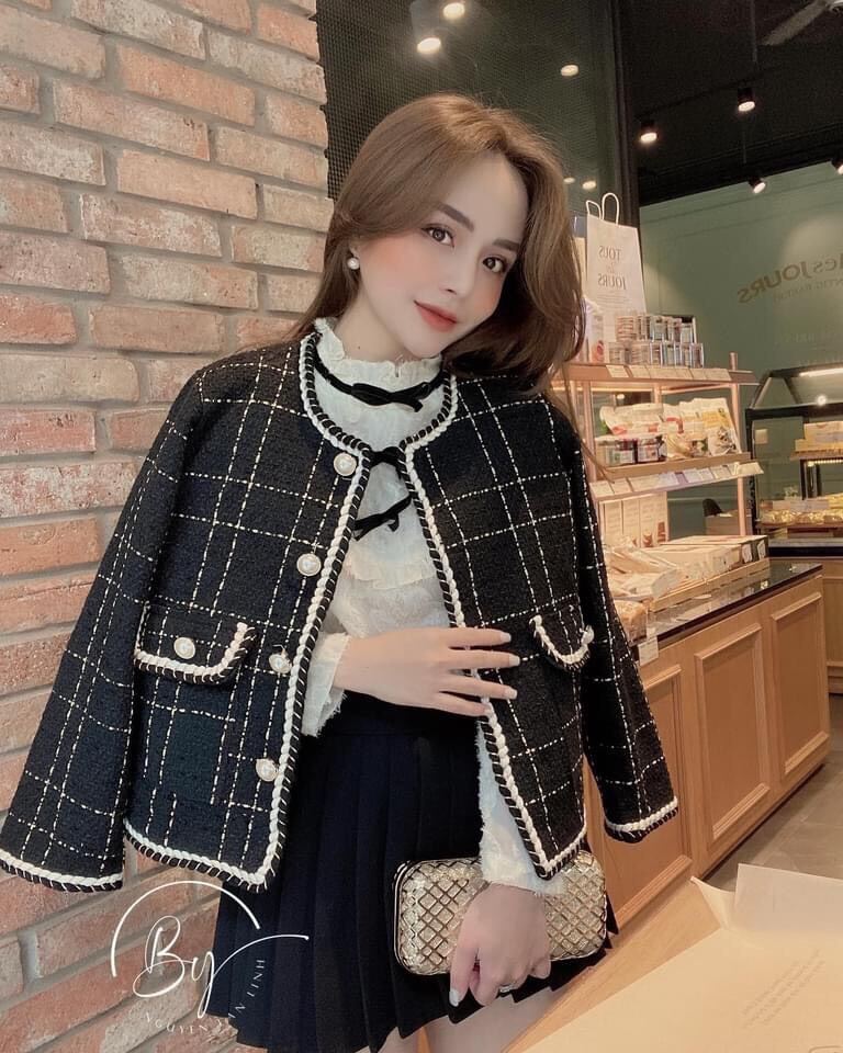 Áo khoác dạ tweed đen kẻ bo viền túi nắp