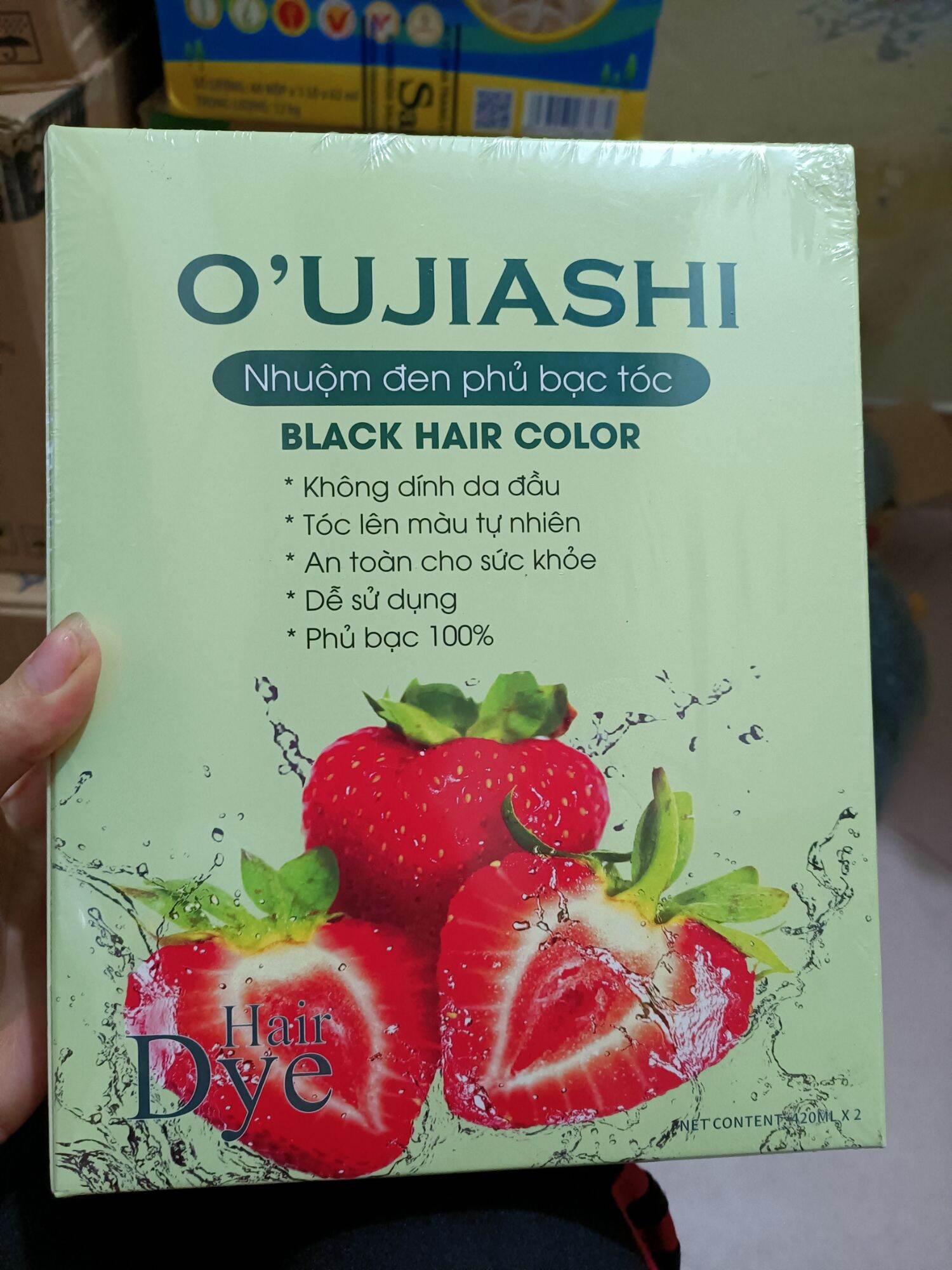 Nhuộm đen phủ bạc dâu tây