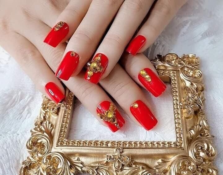 Bộ 24 Móng Tay Đỏ Đính Đá D11 Tặng Keo