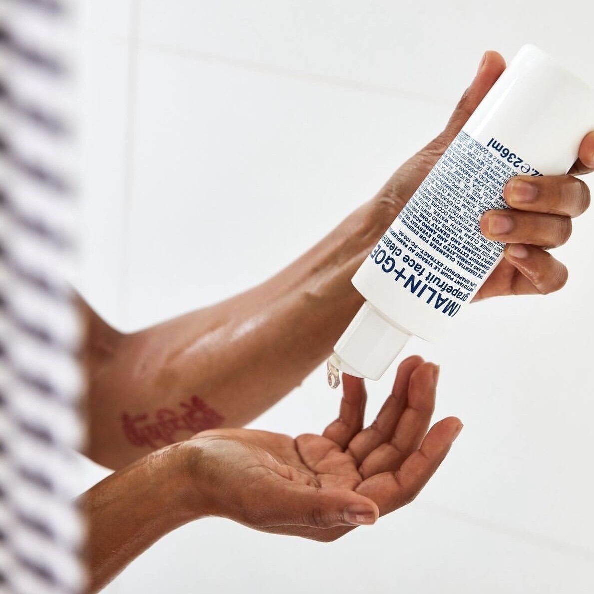 Sữa rửa mặt Malin + Goetz Grapefruit Face Cleanser