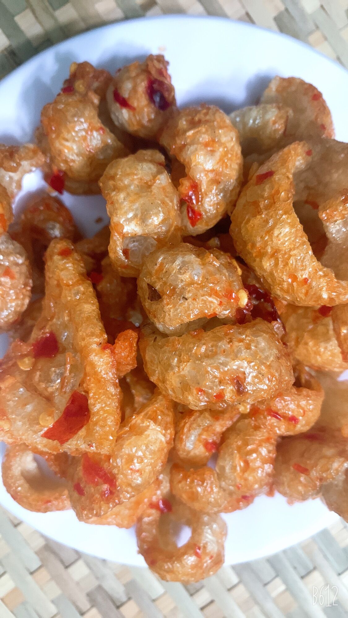 Da Heo Chiên Nước Mắm ( combo 3 họp da heo ) - đặc biệt thơm ngon.