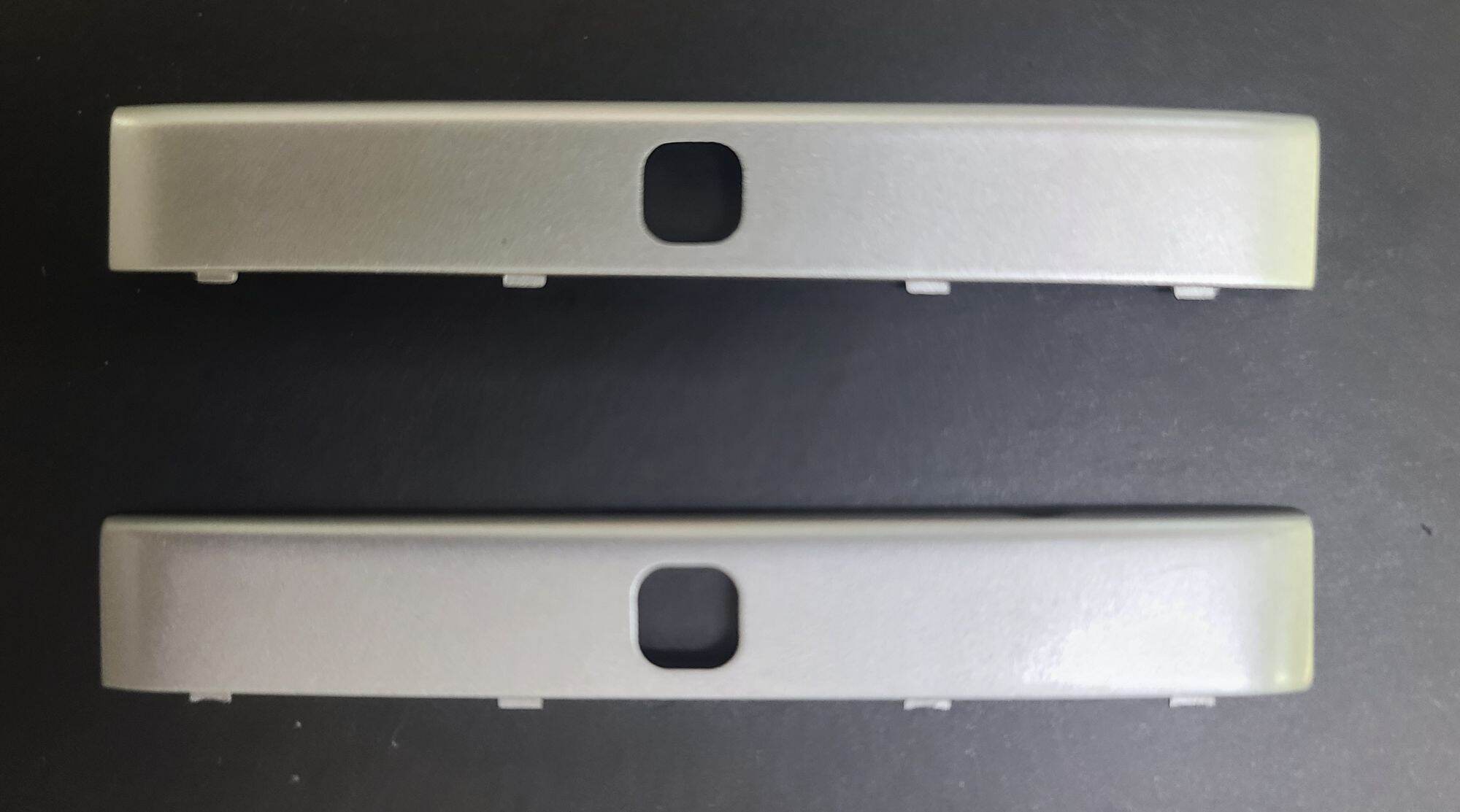 Nắp đậy khay sim ( vỏ gáy) blackberry passport silver