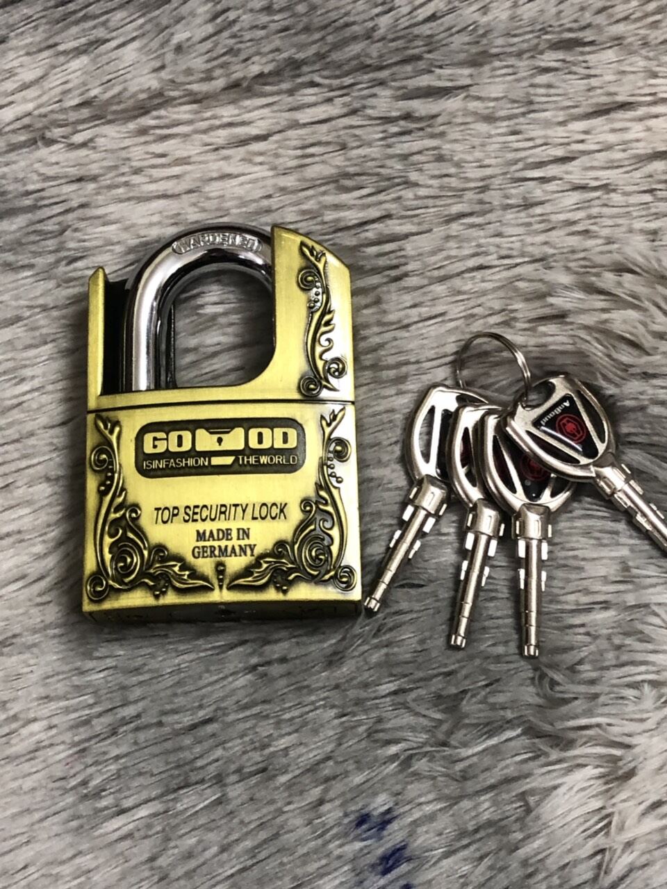 Ổ khóa chống cắt , chống trộm hàng Đức