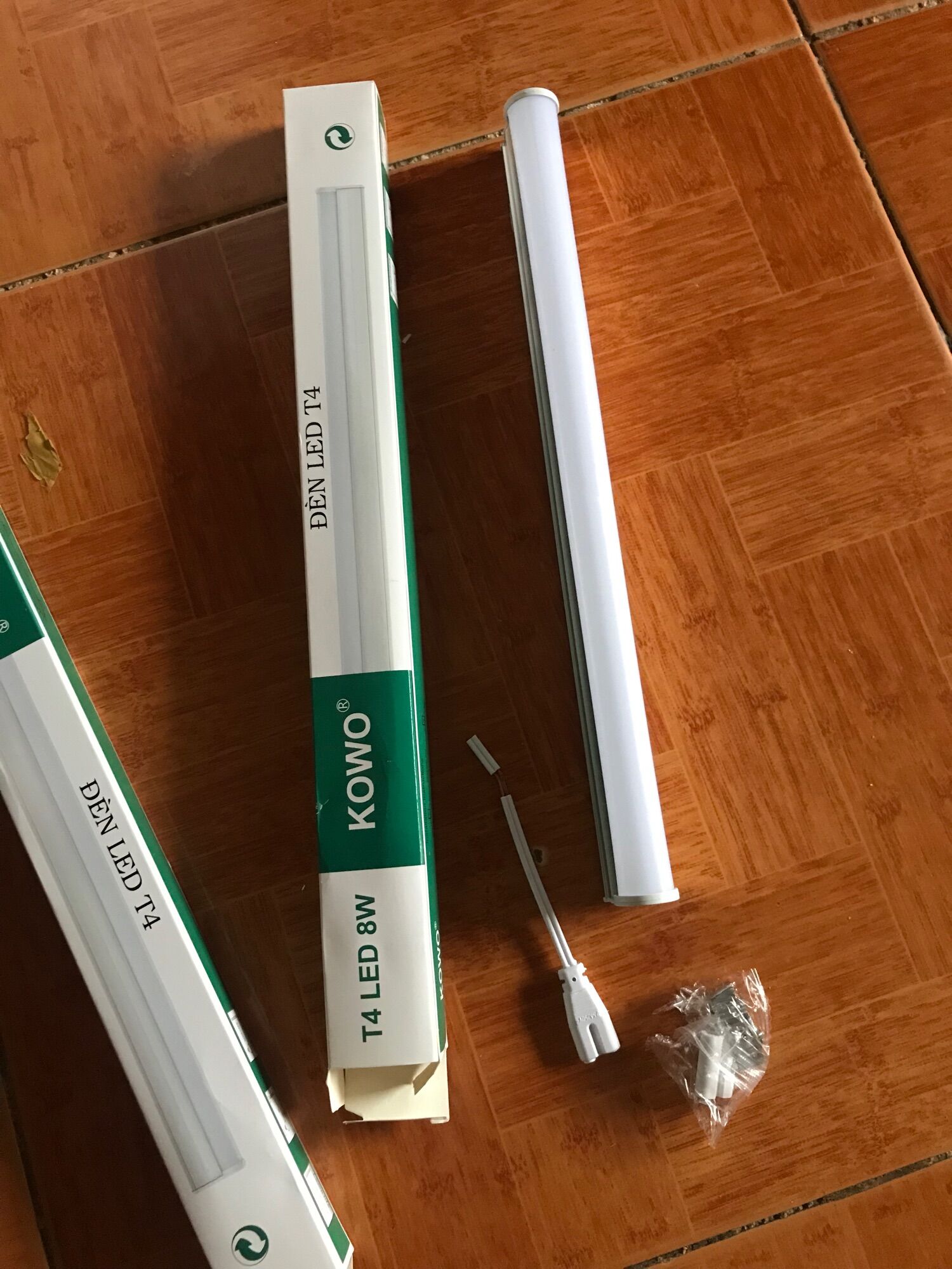 Đèn led t5 t4 liền thân 1m2 28w