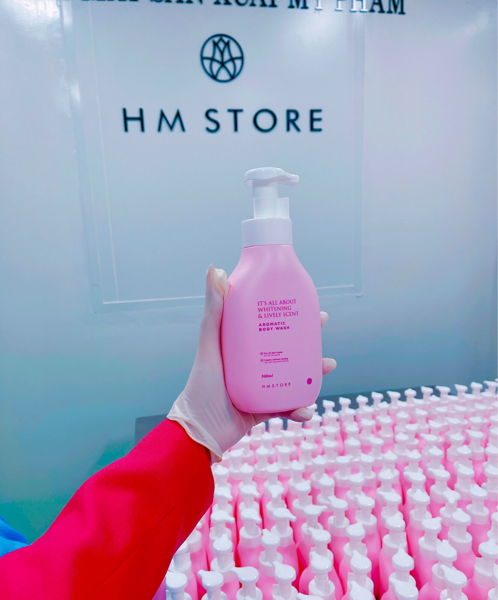 SỮA TẮM TRẮNG DA HM STORE MẪU MỚI 2023