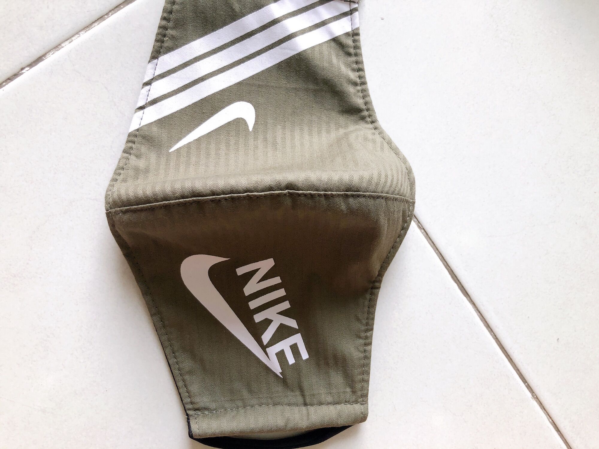 khẩu trang vải in hình Nike