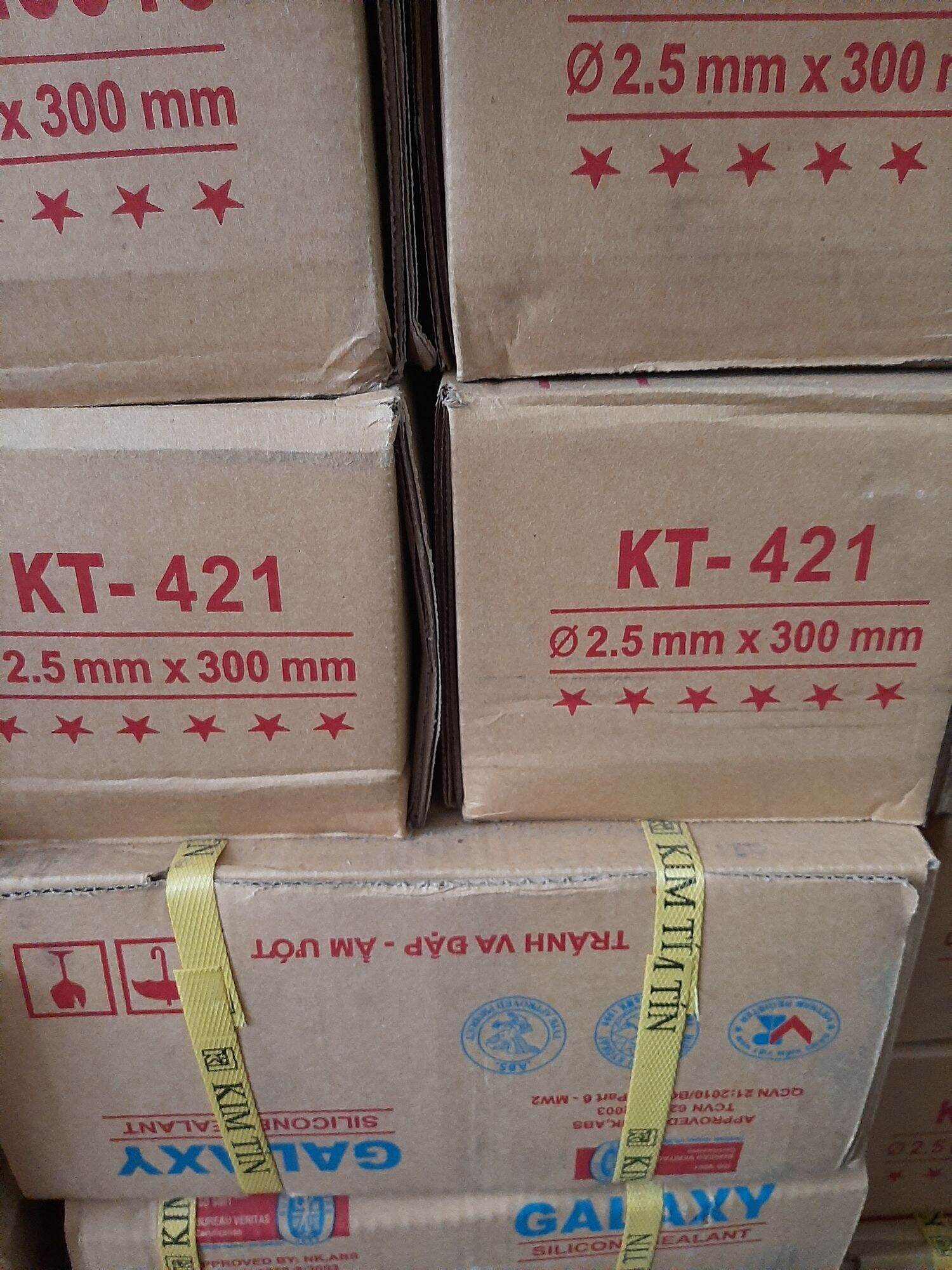 Que hàn sắt Kim Tín 2.5mm _ hộp 2.5kg