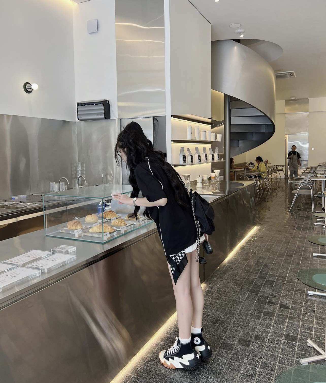Áo thun Igu line phối viền trắng