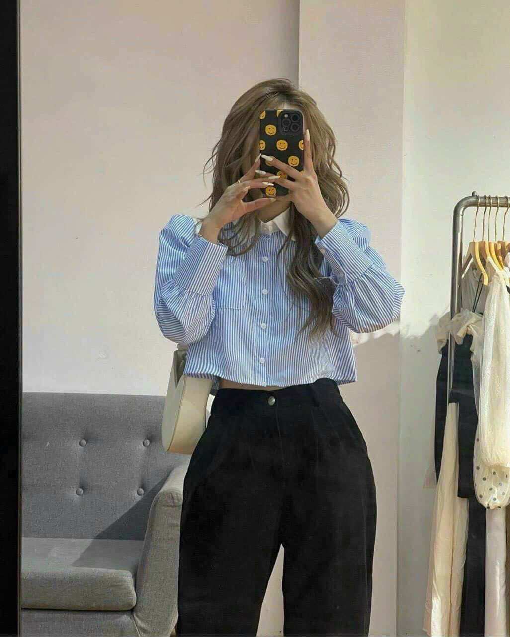 Áo sơ mi croptop sọc xanh cổ trắng BG