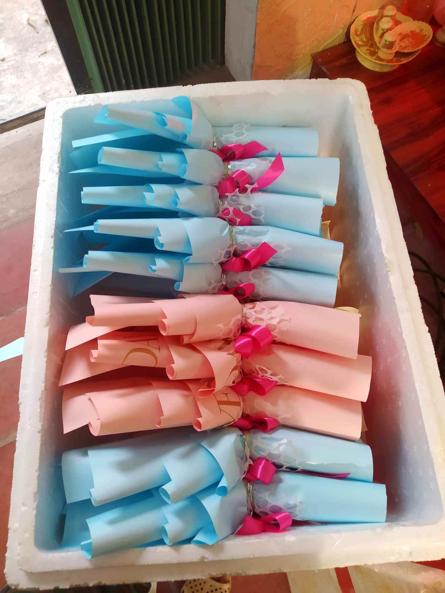 cốt hoa cắm được 1-3 bông