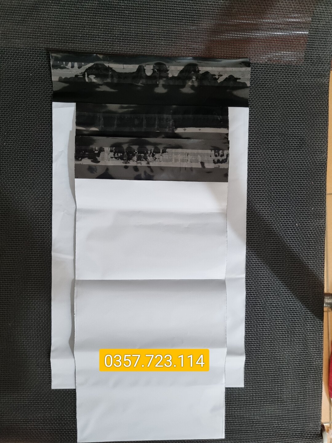 1 chiếc túi gói hàng niêm phong siêu dai