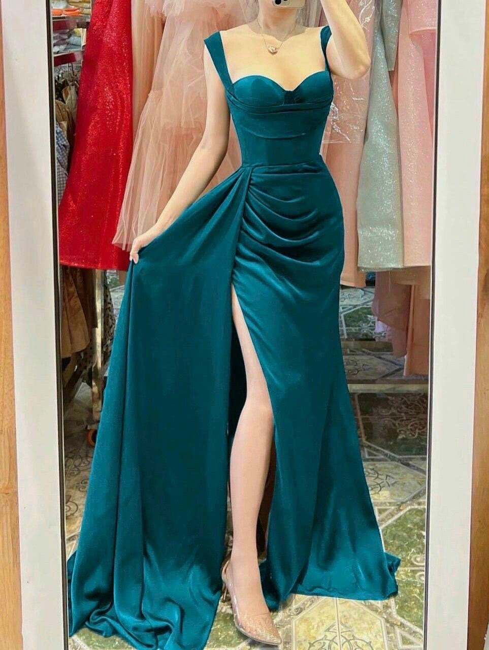 ĐẦM BODY 2DÂY  XẺ ĐÙI PHỐI TÀ
