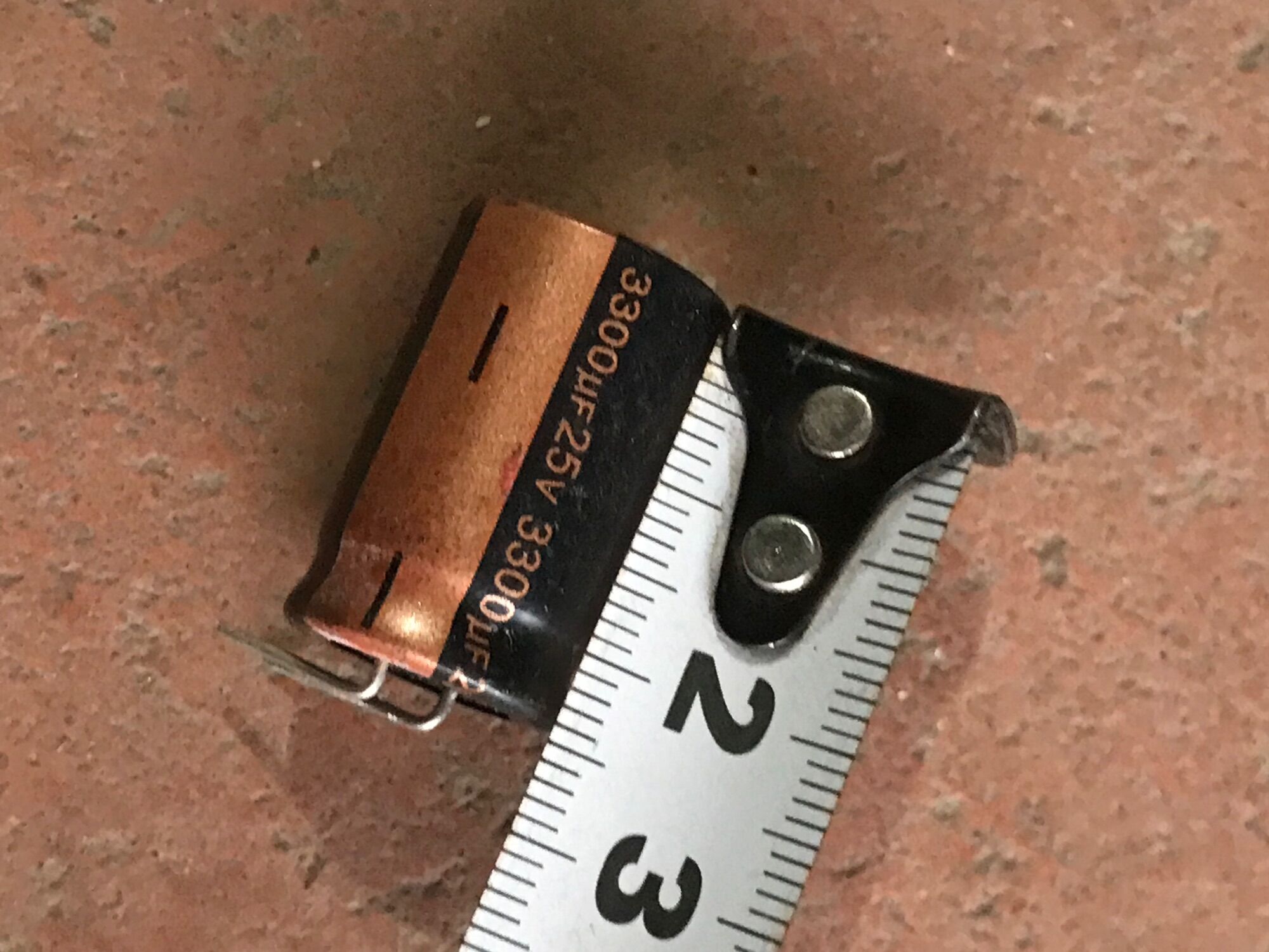 10 c Tụ hoá 3300 uf. 25 v ( combo 10 c )